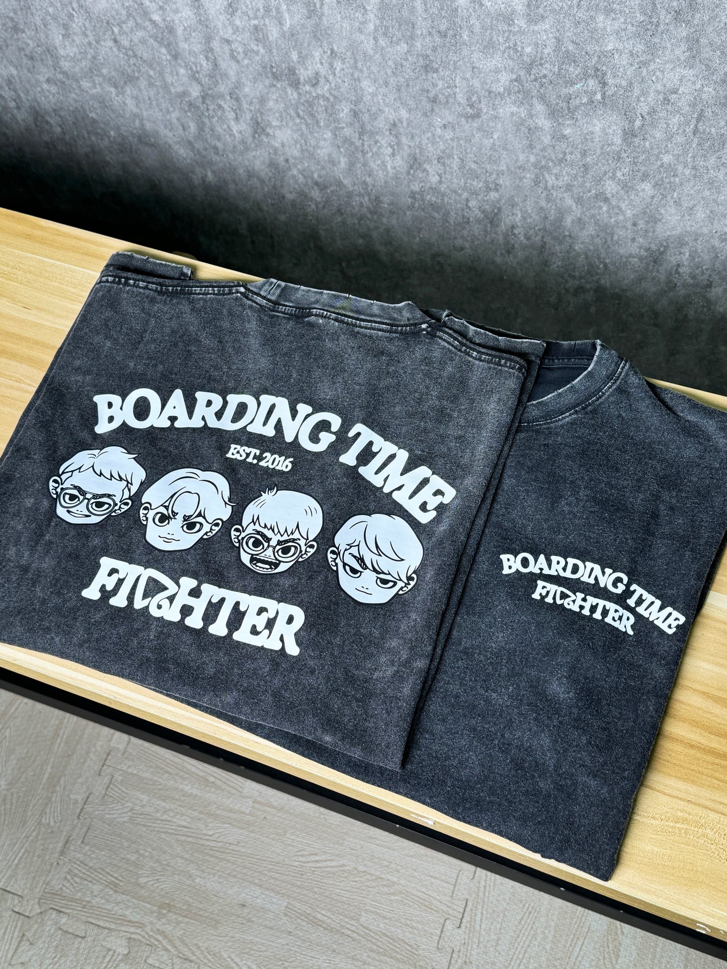 【歡樂旅旅旅✈️】Boarding Time Fighter 洗水T-Shirt （限量）